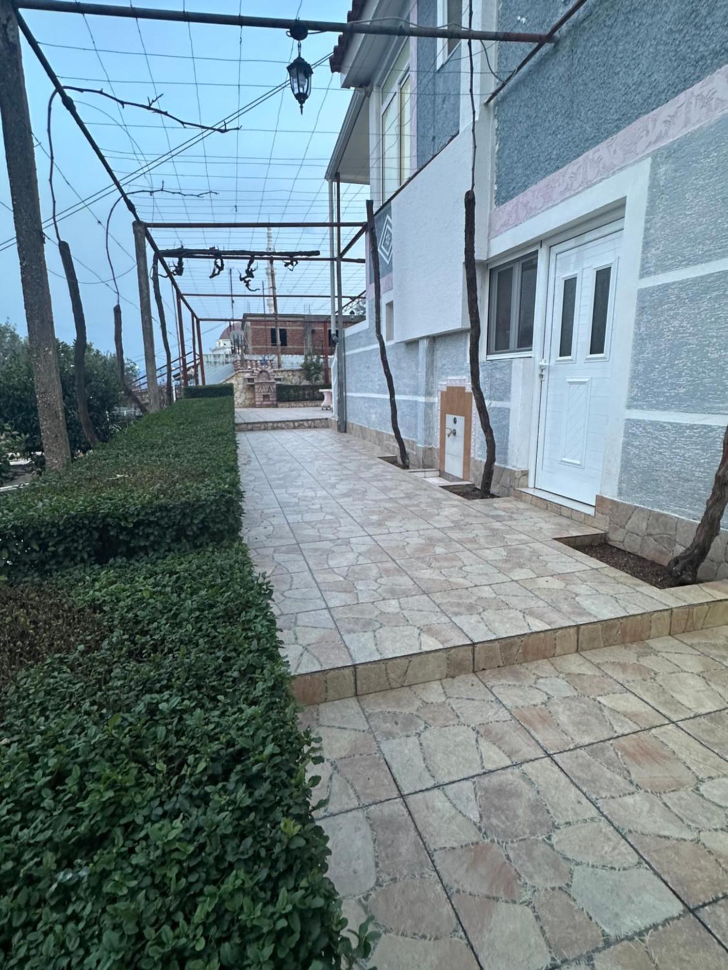 Villa Kevin'S Sarandë Esterno foto