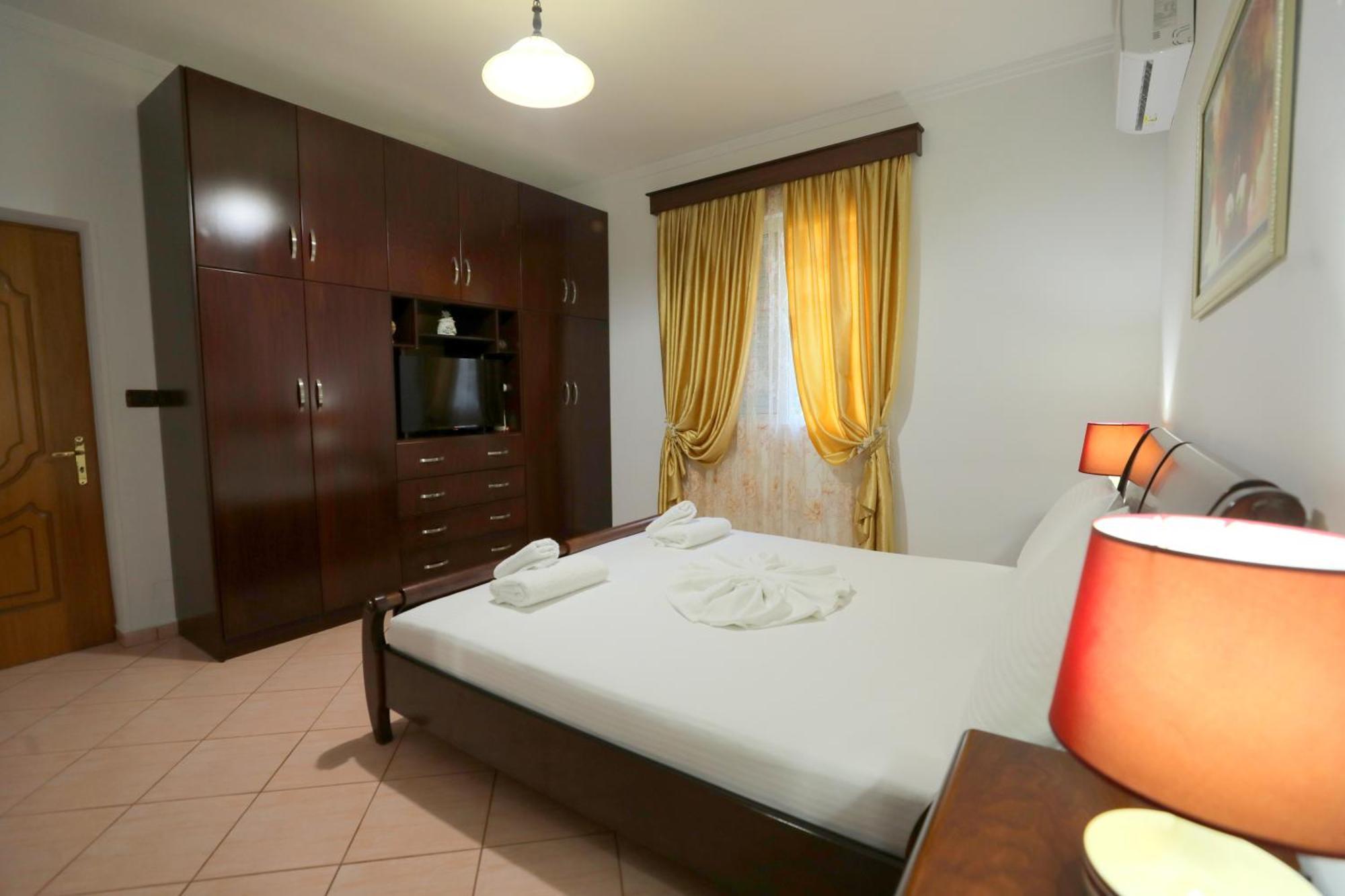 Villa Kevin'S Sarandë Esterno foto