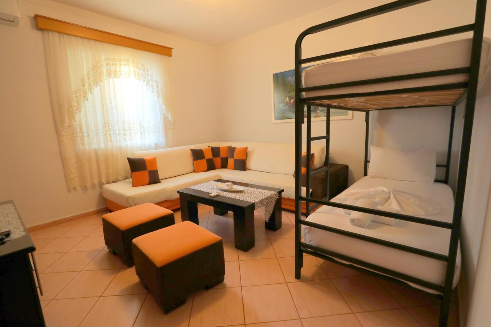 Villa Kevin'S Sarandë Esterno foto