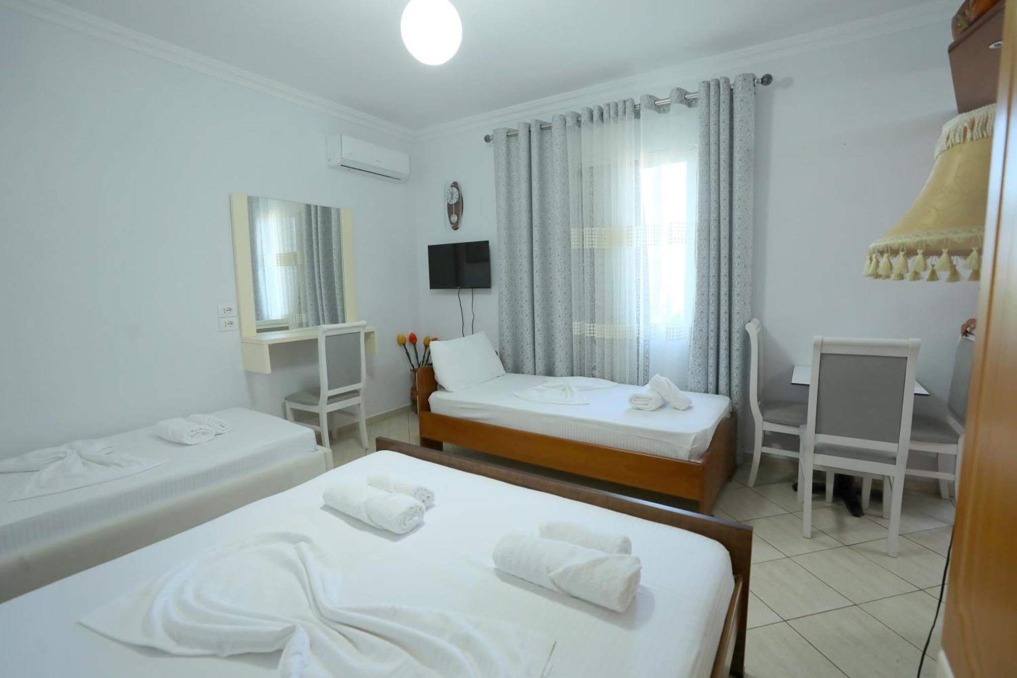 Villa Kevin'S Sarandë Esterno foto
